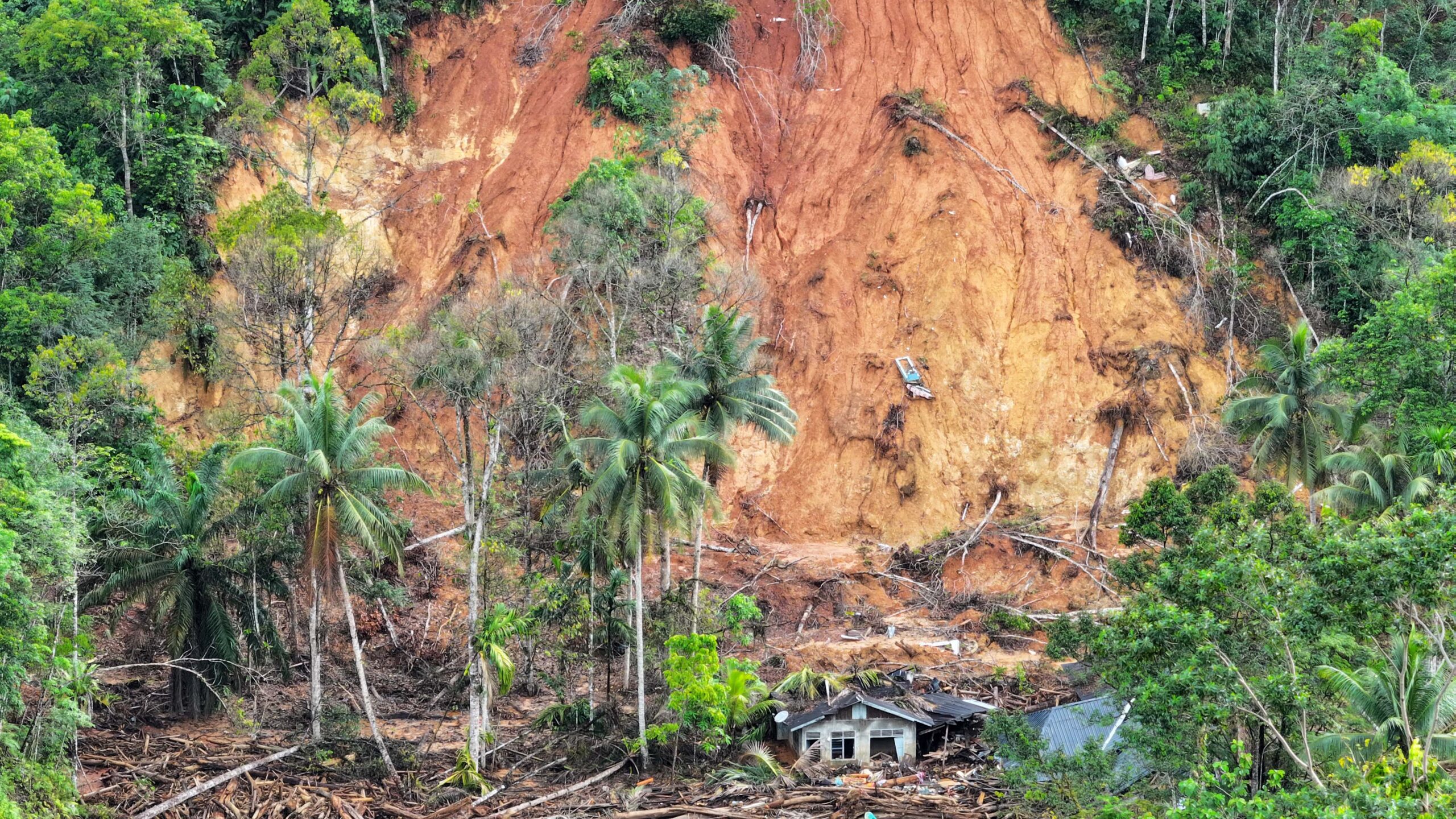 Longsor di Wilayah Kecamatan Tukka Tapanuli Tengah